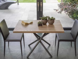 Table basse avec plateau relevable