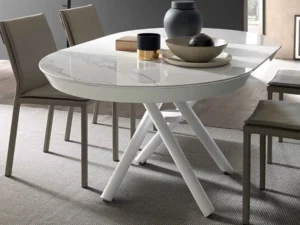 Table relevable et extensible