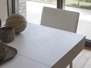 Table extensible et relevable