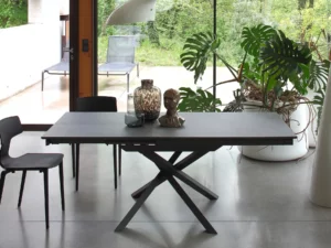 Table extensible chic noire pied mikado